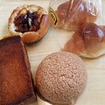 O'z BAKERY - ◇メロンパン ◇ハニートースト ◇照焼きチキン ◇バターロール