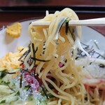 Tomobe Shiyokudou - 冷やし中華の麺