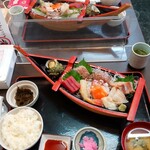 海鮮どんや とびしま 鶴岡店 - 二人で舟盛膳