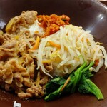 すき家 - 料理写真:ビビンバ牛丼