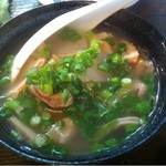 地球屋にんげん亭 - 何度食べても美味しい。
      塩モツ煮込み