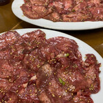 焼肉 栄養楼 - 上タン塩