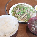成龍萬寿山 - 青椒肉絲定食