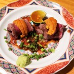 居酒家厨房上々や - 牛たたき生ウニのせ　420円