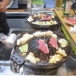 札幌成吉思汗 しろくま - 北海道音更町産　生ラム（サフォーク種）　1,900円
      
      
      