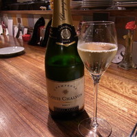シャンパン食堂 - NV CHAMPAGNE BRUT GRANDE RESERVE LOUIS CHALVON　850円/120mlグラス