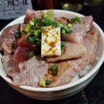 塩そば専門店 桑ばら - 本鮪焼きカマトロ丼と秋刀魚の香油のかけそば