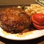 煮こみや なりた - ﾗﾑ肉のﾊﾝﾊﾞｰｸﾞ