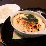 期間限定メニュー「牡蠣グラタンランチ」（900円）。なかなかボリュームたっぷり。