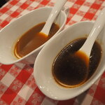 ザ　カウボーイハウス - ソースは醤油と味噌の二種類！