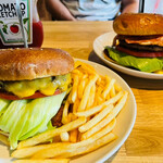 BONY'S KITCHEN - チーズバーガー＋ポテトセット、ベーコンエッグバーガー＋ポテトセット