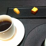 INDIVI - ■小菓子 ■食後のコーヒー