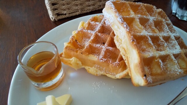 ブローチ（brooch） - 前沢（カフェ）の写真