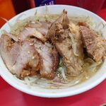 ラーメン二郎 - 小ブタ　ブタがスゴイ～（笑）