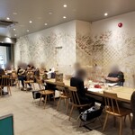 STARBUCKS COFFEE - 内観