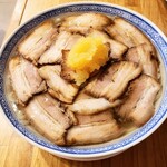 Hinode Seimen - 肉にんにく中華そば　1030円