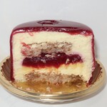 パティスリーマサ - ・「フランボ・バニーユ(¥519)」の断面。