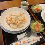 Poni Teru - エビピラフ　サラダ、コーヒー付き　税込850円