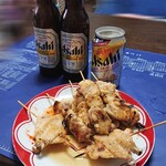 焼き鳥 味鳥 - 8/28（土）アサヒの小瓶で飲んでます。