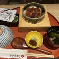 うなぎ和食  しら河 今池ガスビル店 - ミニひつまぶし（税込 1,880円）評価＝◎＋きも吸い（税込 220円）評価＝○