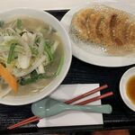 手包み餃子専門店 東京餃子軒 - 