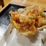 Tamonan - 厚みがある小えびと野菜のかき揚げ