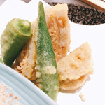 龍のかくれんぼ - レンコン鶏ミンチはさみ揚げ②