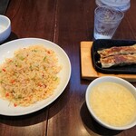 紅虎餃子房 - エビ蟹チャーハン