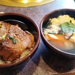 安楽亭 - チャーシュー丼　玉子野菜スープ