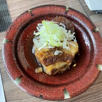 肉割烹 五条 新宿野村ビル49F - 逸品　豚バラと大根の旨煮