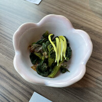 肉割烹 五条 新宿野村ビル49F - 口直し　菜の花の土佐和え