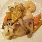 倶楽湾 - 本日の海鮮料理　広東風
      芝えびの炒め