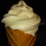 芋舗　芋屋金次郎 - 牛乳ソフト、お代わりです、この日はやっぱ小さい(^-^;