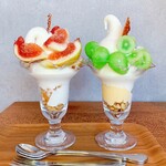 MERCI CAKE - いちじくパフェ
            シャインマスカットパフェ