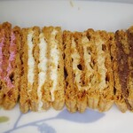 ガトー・ド・ボワイヤージュ - 料理写真:横浜馬車道ミルフイユ130円