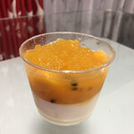 Seijou Ishii - マンゴーとパッションフルーツの杏仁豆腐