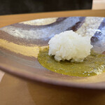 兄弟寿し - 鮑肝ソースにシャリ玉