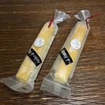 アトリエ・ド・フロマージュ - スティックチーズケーキ 1本259円 ×2本