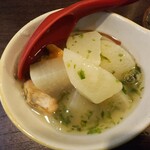 金町製麺 - 大根と蛤の煮物