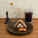 青星 - モンブランロール、アイスコーヒー