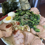 ラーメンショップ - たっぷり胡椒にラァジャン！