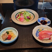 雪月花 ながら - 前菜　雪月花サラダ、ナムル、銘柄和牛炙り握り寿司