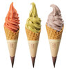 立山あるぺん村 - ドリンク写真:自家製いちごのソフトクリームが人気