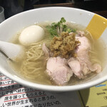 塩生姜らー麺専門店 MANNISH - 塩生姜らー麺 850円（生姜多め）