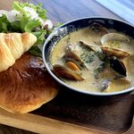 貝殼的美味!濃厚蛤蜊濃湯拼盤