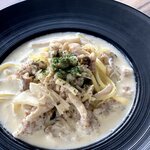 Cream pasta with salsiccia and 4 kinds of mushrooms