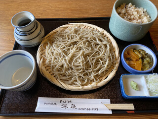 Soba Doko Ro Shinsen - ざる蕎麦と炊き込みご飯セット