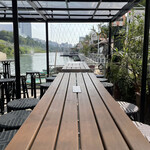 カナルカフェ - 店内。基本外です