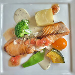 プロヴァンスの日曜日 - シェフおすすめランチコース(\1,900) 本日の鮮魚、アンチョビソース