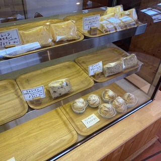 シフォンケーキ&焼き菓子 ビスキット_2